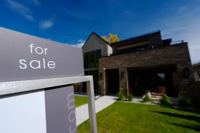 April home sales slow with high mortgage rates, prices, putting chill into spring buying season