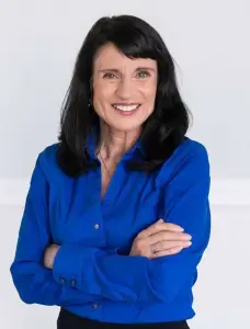Former Kane treasurer's office employee switches party, announces plan to challenge ex-boss