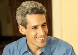 'We need Democrats who won't flinch': Biss joins growing roster for Schakowsky's seat