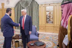 Trump Meets Syria’s Interim President, Urges Signing of Abraham Accords as U.S. Lifts Sanctions