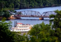 Stillwater Lift Bridge opens for the season